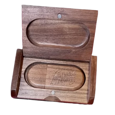 Coffret USB en bois gravé